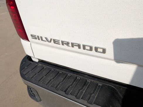 Used 2024 Chevrolet Silverado 2500 LT image 39