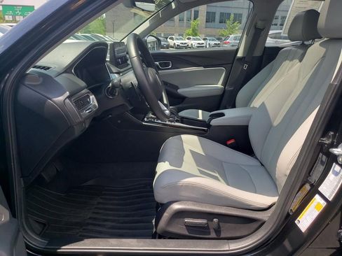 Certified 2025 Acura Integra FWD image 15
