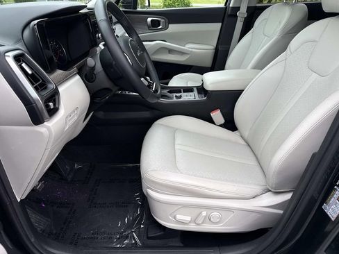 Used 2023 Kia Sorento S w/ Panoramic Sunroof Package AWD/4WD image 24
