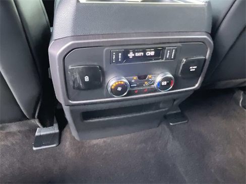 Certified 2023 Ford Expedition Platinum image 18