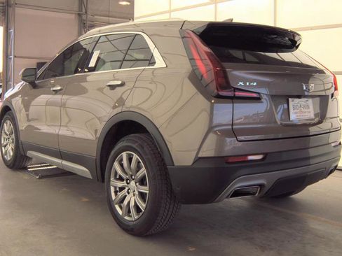 Used 2020 Cadillac XT4 Premium Luxury w/ Cold Weather Package image 5