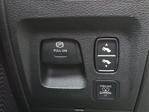 Used 2025 RAM 1500 Limited AWD/4WD image 22