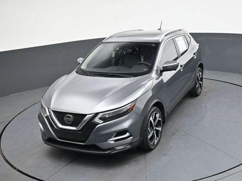 Used 2022 Nissan Rogue Sport SL w/ Premium Package image 28