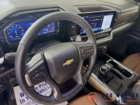 Used 2025 Chevrolet Silverado 1500 High Country w/ Technology Package AWD/4WD image 11