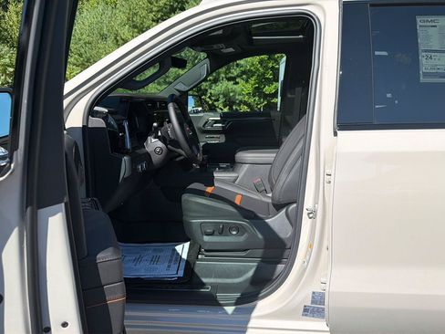 New 2026 GMC Sierra 1500 AT4 w/ AT4 Premium Package AWD/4WD image 10