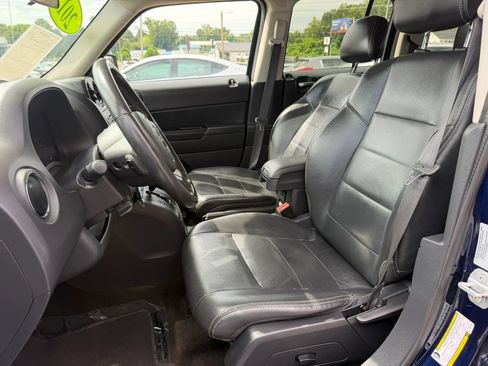 Used 2015 Jeep Patriot High Altitude AWD/4WD image 9