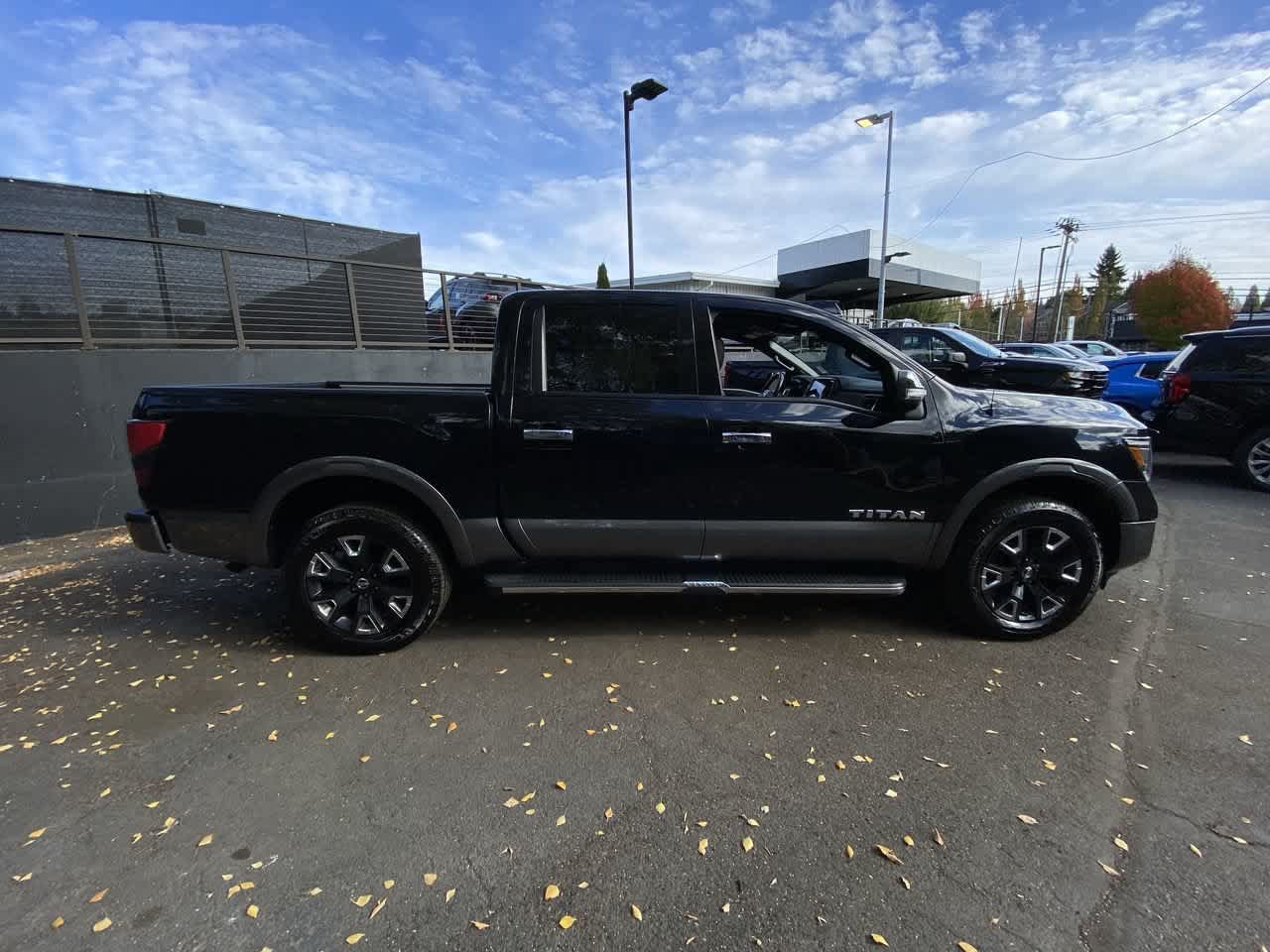 Used 2021 Nissan Titan Platinum Reserve w/ Moonroof Package AWD/4WD image 7