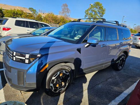 Certified 2025 Hyundai Santa Fe SEL image 3