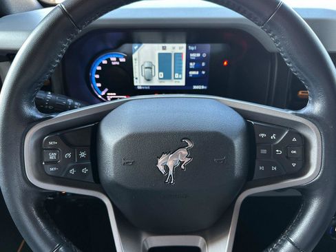 Used 2023 Ford Bronco Badlands w/ Sasquatch Package image 25