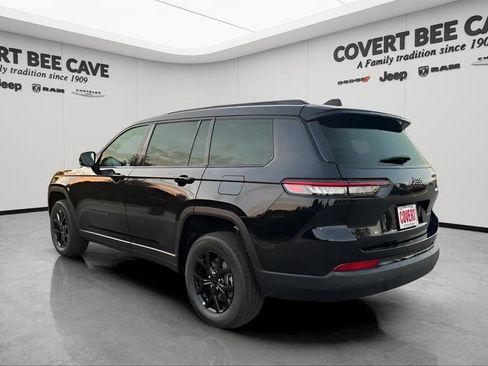 New 2025 Jeep Grand Cherokee L Altitude image 6