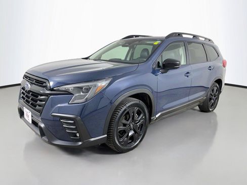 Used 2025 Subaru Ascent Bronze Edition w/ Popular Package #2 AWD/4WD image 4