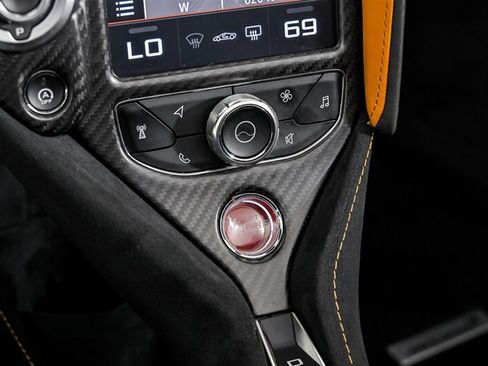 Used 2020 McLaren 720S Performance RWD image 32