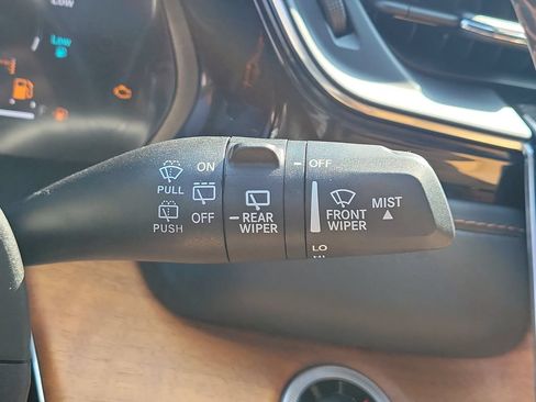 Used 2023 Jeep Grand Cherokee Summit AWD/4WD image 29