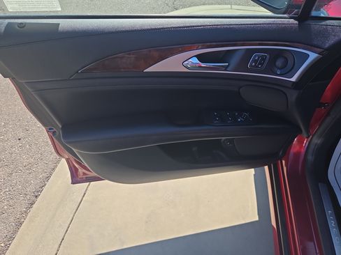 Used 2019 Lincoln MKZ Reserve image 11