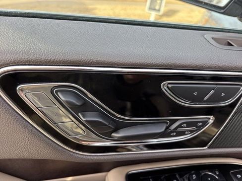 Used 2023 Lincoln Navigator L Reserve image 25