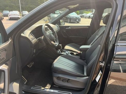 Used 2023 Volkswagen Tiguan SE R-Line AWD/4WD image 21