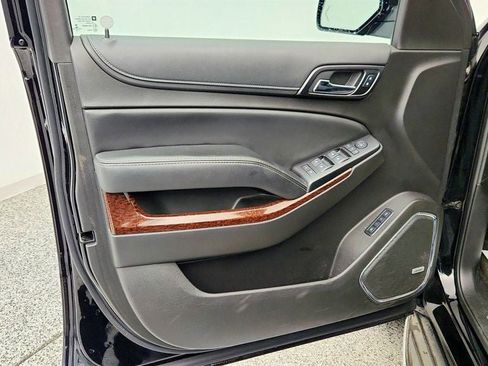 Used 2016 GMC Yukon XL SLT w/ Open Road Package AWD/4WD image 11