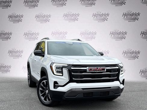 Used 2026 GMC Terrain Elevation w/ Elevation Premium Package image 2