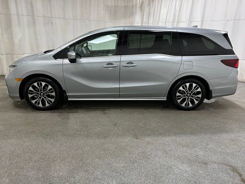 Used 2026 Honda Odyssey Elite image 5
