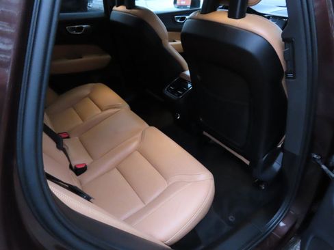 Used 2018 Volvo XC60 T6 Inscription w/ Luxury Seat Package image 15