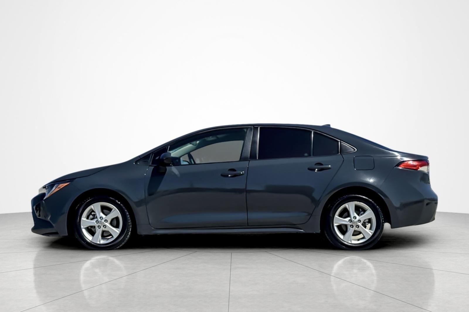 Used 2023 Toyota Corolla LE FWD image 2