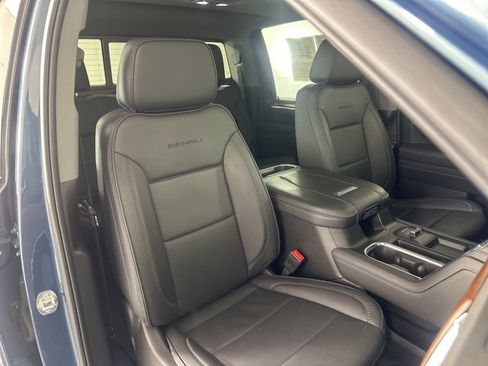 Used 2025 GMC Sierra 2500 Denali w/ Denali Reserve Package image 16