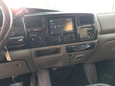 Used 2000 Ford Excursion XLT image 5