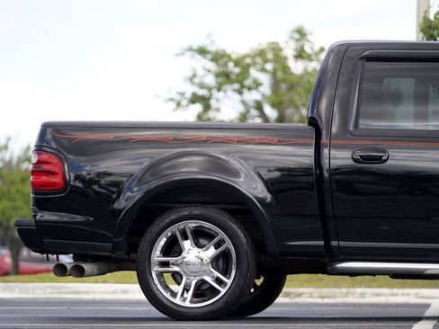 Used 2002 Ford F150 Harley-Davidson RWD image 5