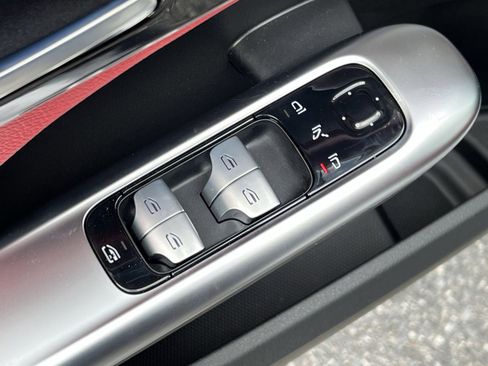 New 2025 Mercedes-Benz C 300 4MATIC Sedan image 13