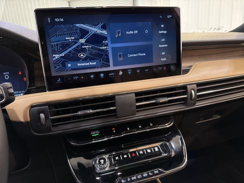 Used 2023 Lincoln Corsair Reserve w/ Equipment Group 202A image 18