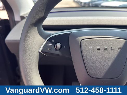 Used 2026 Tesla Model Y 2WD image 23
