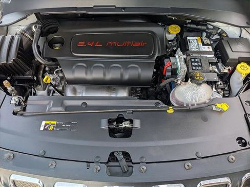 Used 2022 Jeep Compass Latitude image 21