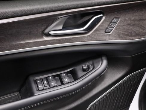 Used 2022 Jeep Grand Cherokee L Limited w/ Trailer Tow Group (B) image 24