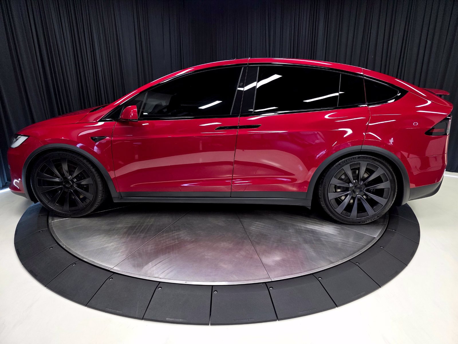Used 2023 Tesla Model X AWD/4WD image 11