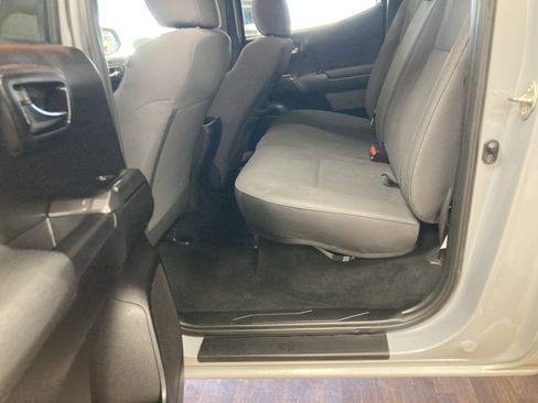 Used 2019 Toyota Tacoma 4x4 Double Cab image 13