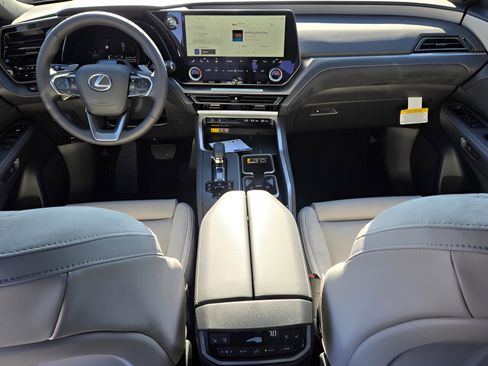 New 2026 Lexus TX 350 AWD image 9