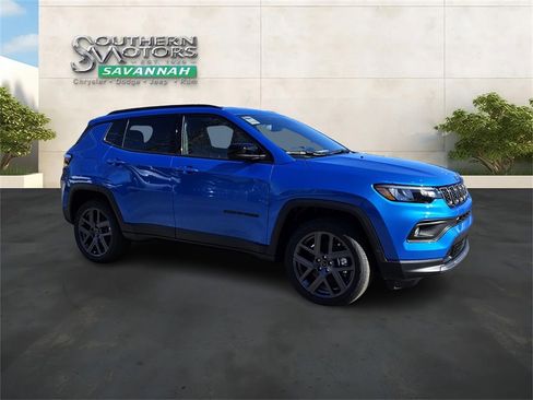 New 2026 Jeep Compass Latitude image 7