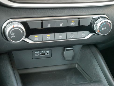 New 2025 Nissan Altima 2.5 SV image 11