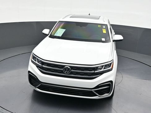 Used 2020 Volkswagen Atlas Cross Sport SE w/ Panoramic Sunroof Package image 27