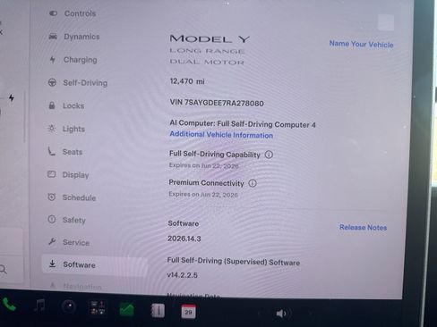 Used 2024 Tesla Model Y Long Range AWD/4WD image 4