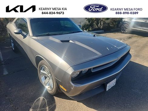 Used 2011 Dodge Challenger image 1