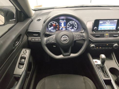 Used 2024 Nissan Altima 2.5 S FWD image 22