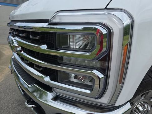 Used 2024 Ford F250 King Ranch w/ Chrome Package AWD/4WD image 32