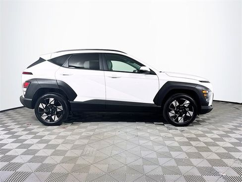 Used 2024 Hyundai Kona SEL w/ Convenience Package image 10