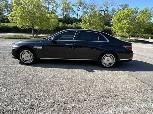 Used 2022 Genesis G90 3.3T Premium RWD image 4
