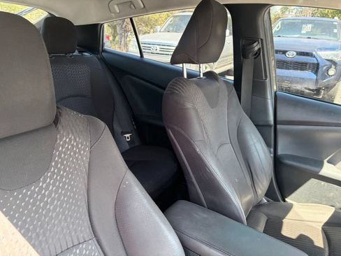 Used 2018 Toyota Prius Three FWD image 12