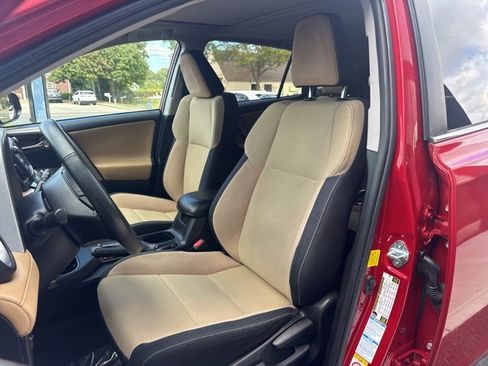 Used 2016 Toyota RAV4 XLE image 11