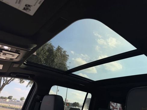 New 2026 Chevrolet Suburban High Country image 20