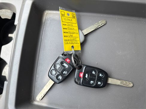 Used 2013 Honda Odyssey Touring Elite image 32