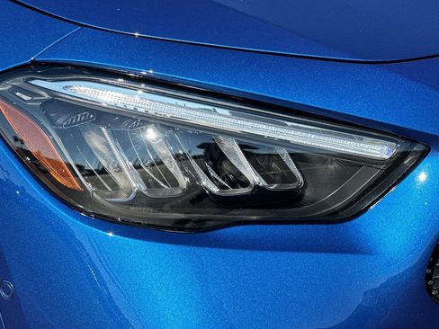 Used 2025 Mercedes-Benz GLA 250 image 11